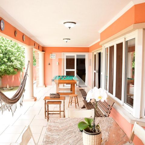 Casa de condomínio para alugar com 315m², 3 quartos e 6 vagasVaranda