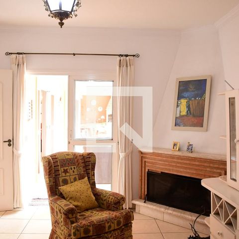 Casa de condomínio para alugar com 315m², 3 quartos e 6 vagasSala
