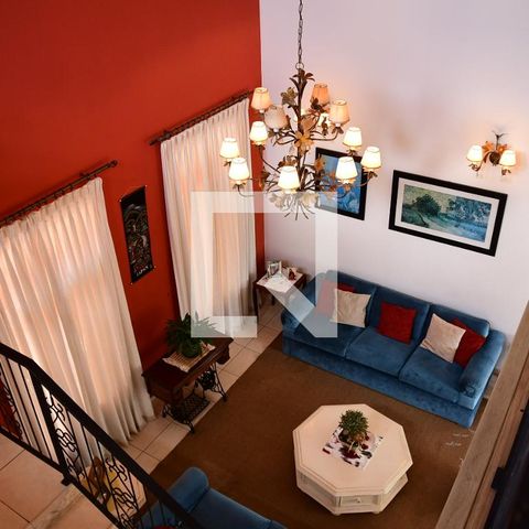 Casa de condomínio para alugar com 315m², 3 quartos e 6 vagasCorredor