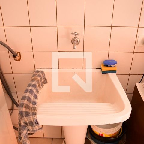 Casa de condomínio para alugar com 315m², 3 quartos e 6 vagasÁrea de Serviço