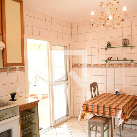 Casa de condomínio para alugar com 315m², 3 quartos e 6 vagasCozinha