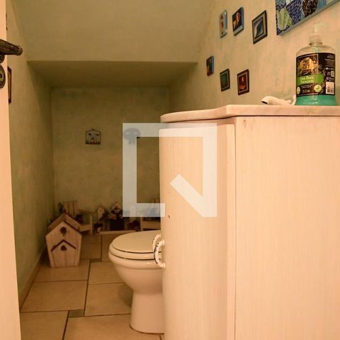 Casa de condomínio para alugar com 315m², 3 quartos e 6 vagasLavabo