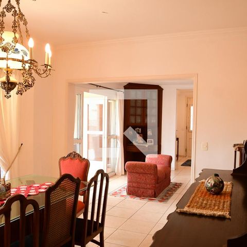 Casa de condomínio para alugar com 315m², 3 quartos e 6 vagasSala