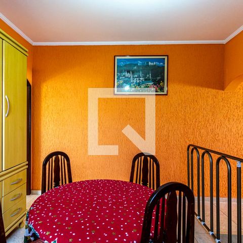 Casa à venda com 212m², 3 quartos e 2 vagas Casa à venda com 212m², 3 quartos e 2 vagasHall Dormitórios