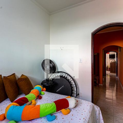 Casa à venda com 212m², 3 quartos e 2 vagas Casa à venda com 212m², 3 quartos e 2 vagasQuarto 1