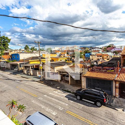 Casa à venda com 212m², 3 quartos e 2 vagas Casa à venda com 212m², 3 quartos e 2 vagasVista da Varanda da Suite