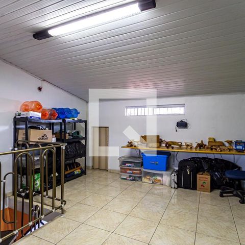 Casa à venda com 212m², 3 quartos e 2 vagas Casa à venda com 212m², 3 quartos e 2 vagasSótão