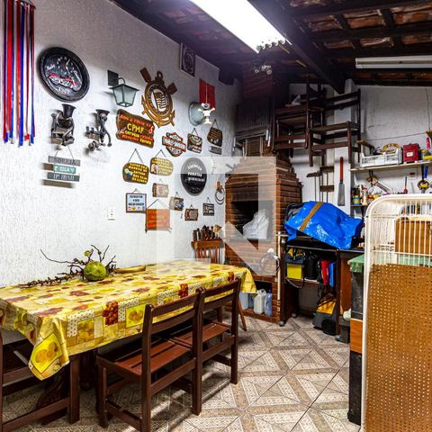 Casa à venda com 212m², 3 quartos e 2 vagas Casa à venda com 212m², 3 quartos e 2 vagasÁrea de Serviço e Espaço do Churrasco
