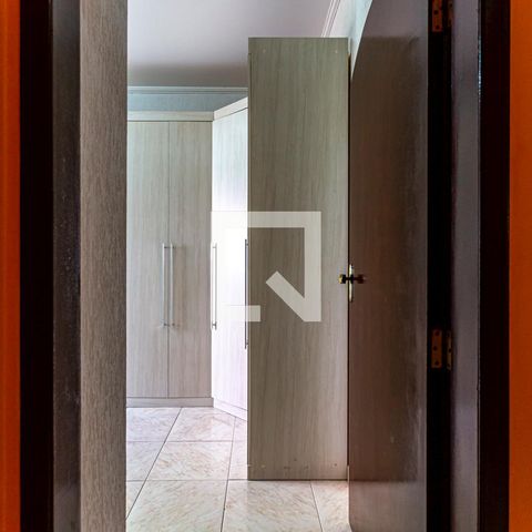 Casa à venda com 212m², 3 quartos e 2 vagas Casa à venda com 212m², 3 quartos e 2 vagasQuarto 2
