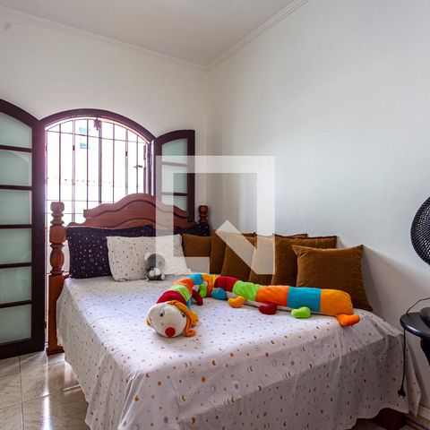 Casa à venda com 212m², 3 quartos e 2 vagas Casa à venda com 212m², 3 quartos e 2 vagasQuarto 1