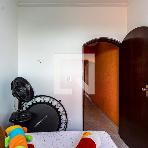 Casa à venda com 212m², 3 quartos e 2 vagas Casa à venda com 212m², 3 quartos e 2 vagasQuarto 1