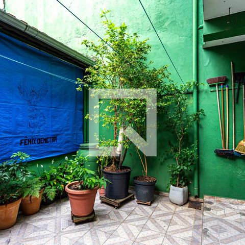 Casa à venda com 212m², 3 quartos e 2 vagas Casa à venda com 212m², 3 quartos e 2 vagasQuintal Fundos