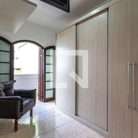 Casa à venda com 212m², 3 quartos e 2 vagas Casa à venda com 212m², 3 quartos e 2 vagasQuarto 2