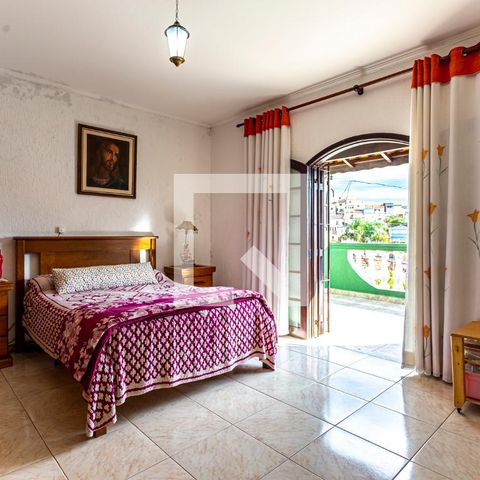 Casa à venda com 212m², 3 quartos e 2 vagas Casa à venda com 212m², 3 quartos e 2 vagasSuite