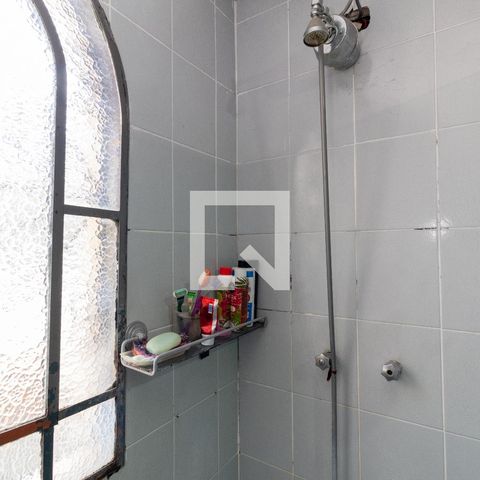Casa à venda com 180m², 3 quartos e 2 vagas Casa à venda com 180m², 3 quartos e 2 vagasBanheiro 2