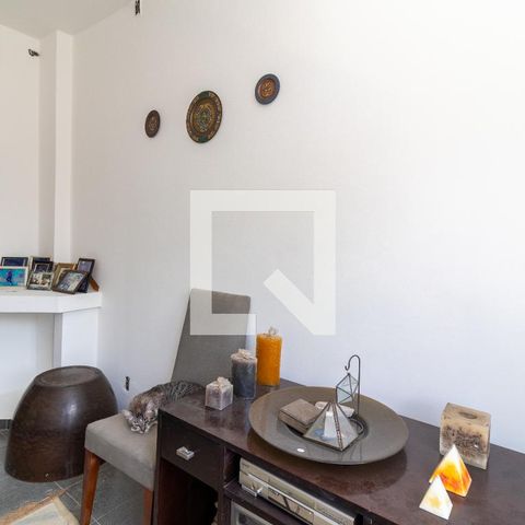 Casa à venda com 180m², 3 quartos e 2 vagas Casa à venda com 180m², 3 quartos e 2 vagasSala de Estar