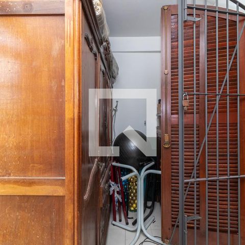 Casa à venda com 180m², 3 quartos e 2 vagas Casa à venda com 180m², 3 quartos e 2 vagasCloset da Suíte