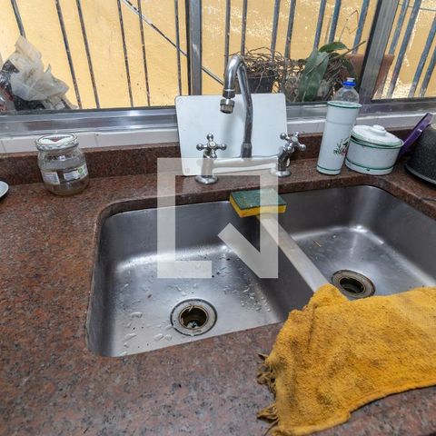 Casa à venda com 180m², 3 quartos e 2 vagas Casa à venda com 180m², 3 quartos e 2 vagasCozinha