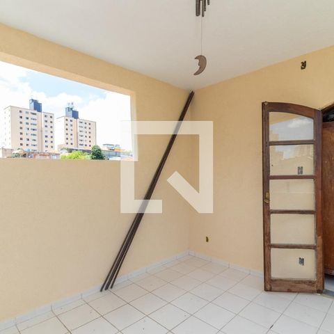 Casa à venda com 180m², 3 quartos e 2 vagas Casa à venda com 180m², 3 quartos e 2 vagasVaranda da Suíte