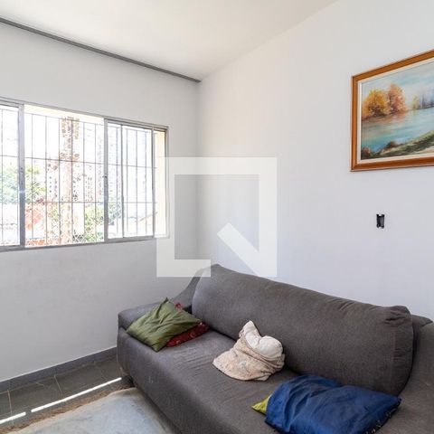 Casa à venda com 180m², 3 quartos e 2 vagas Casa à venda com 180m², 3 quartos e 2 vagasSala de Estar