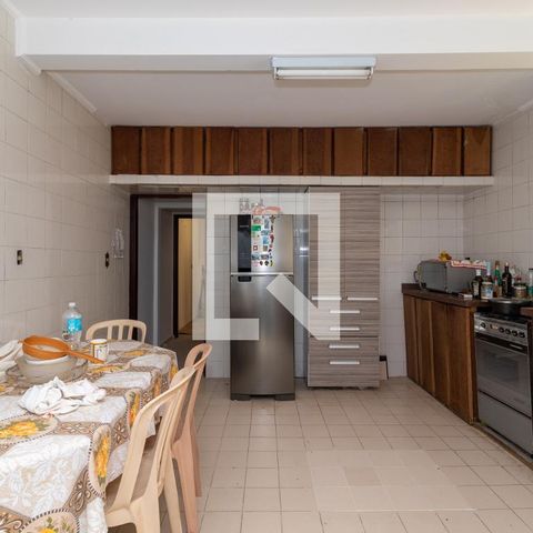 Casa à venda com 180m², 3 quartos e 2 vagas Casa à venda com 180m², 3 quartos e 2 vagasCozinha