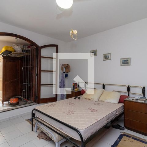 Casa à venda com 180m², 3 quartos e 2 vagas Casa à venda com 180m², 3 quartos e 2 vagasSuíte