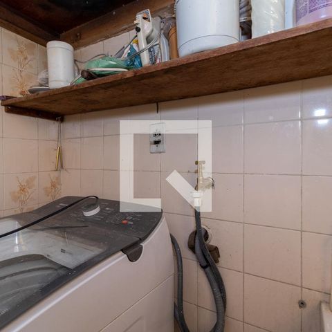 Casa à venda com 180m², 3 quartos e 2 vagas Casa à venda com 180m², 3 quartos e 2 vagasÁrea de Serviço