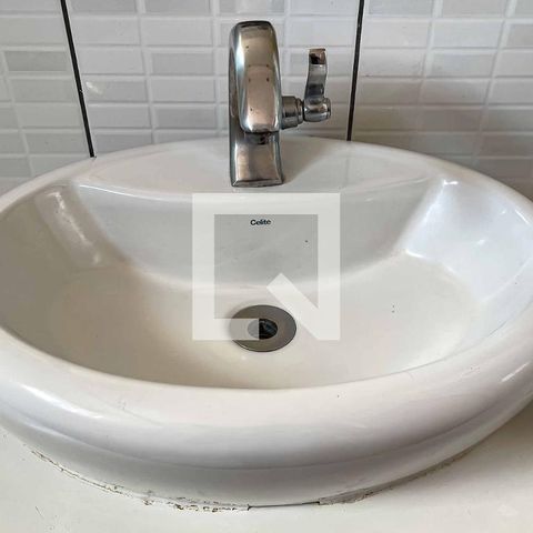 Apartamento à venda com 100m², 3 quartos e sem vagaBanheiro da Suíte