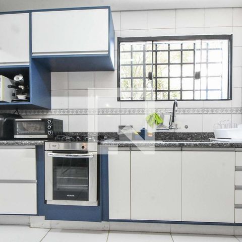 Casa à venda com 100m², 3 quartos e 2 vagasCozinha 