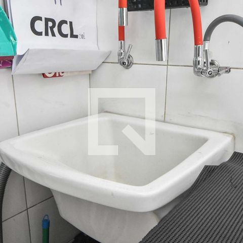 Casa à venda com 100m², 3 quartos e 2 vagasLavanderia 