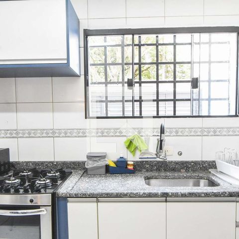 Casa à venda com 100m², 3 quartos e 2 vagasCozinha 