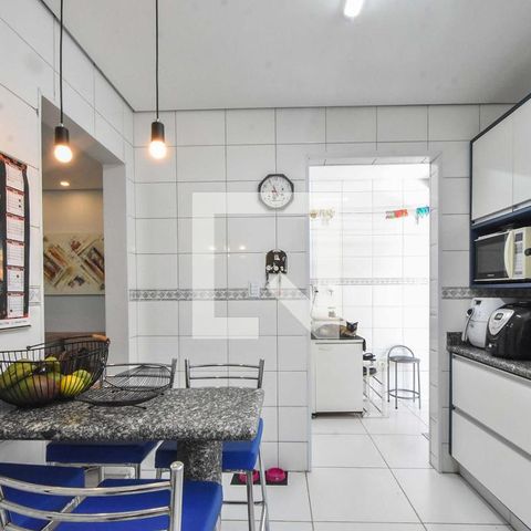 Casa à venda com 100m², 3 quartos e 2 vagasCozinha 