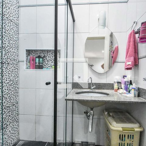 Casa à venda com 100m², 3 quartos e 2 vagasBanheiro Suíte 01