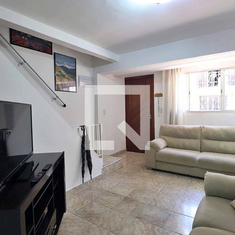 Casa à venda com 100m², 2 quartos e sem vagaSala
