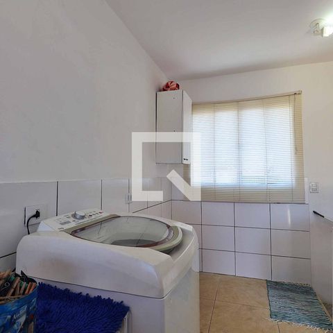 Casa à venda com 100m², 2 quartos e sem vagaÁrea de Serviço 2