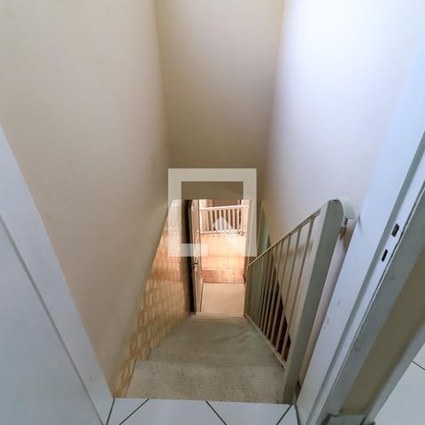 Casa à venda com 130m², 5 quartos e 3 vagasEscada
