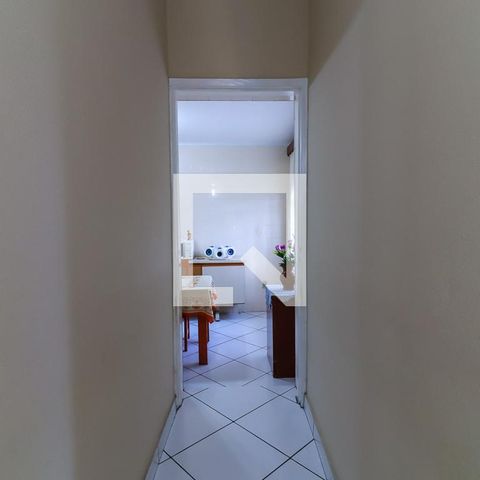 Casa à venda com 130m², 5 quartos e 3 vagasCorredor