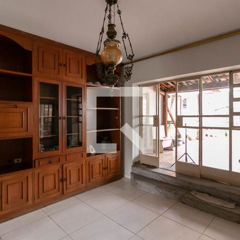 Casa à venda com 405m², 5 quartos e 2 vagasCopa