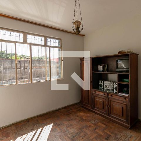 Casa à venda com 405m², 5 quartos e 2 vagasQuarto 6