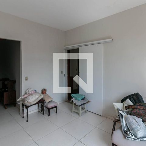 Casa à venda com 405m², 5 quartos e 2 vagasQuarto Suíte