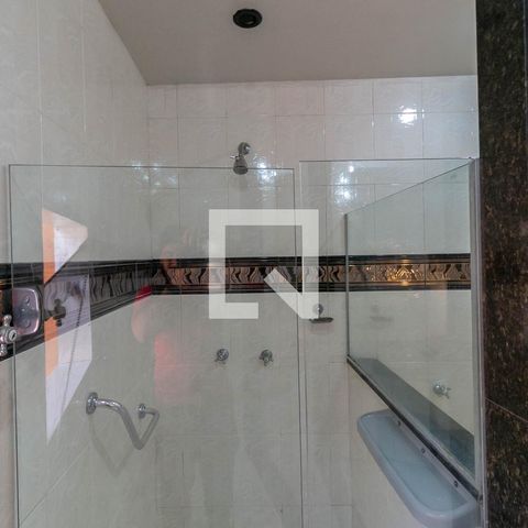 Casa à venda com 405m², 5 quartos e 2 vagasBanheiro da Suíte