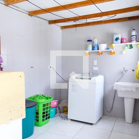 Casa à venda com 100m², 3 quartos e sem vagaÁrea de Serviço