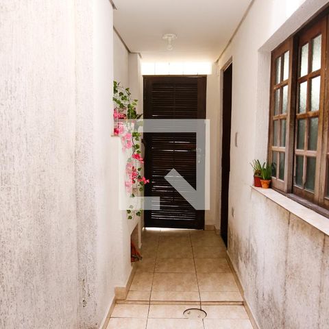 Casa à venda com 100m², 3 quartos e sem vagaEntrada