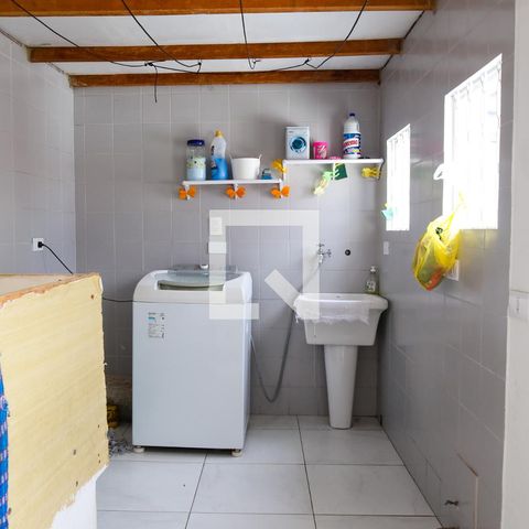 Casa à venda com 100m², 3 quartos e sem vagaÁrea de Serviço