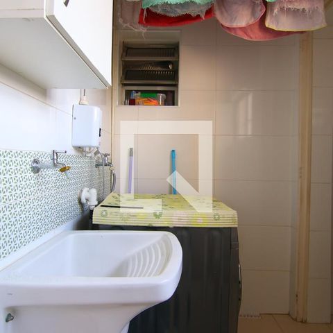Apartamento à venda com 80m², 3 quartos e 2 vagasBanheiro 2
