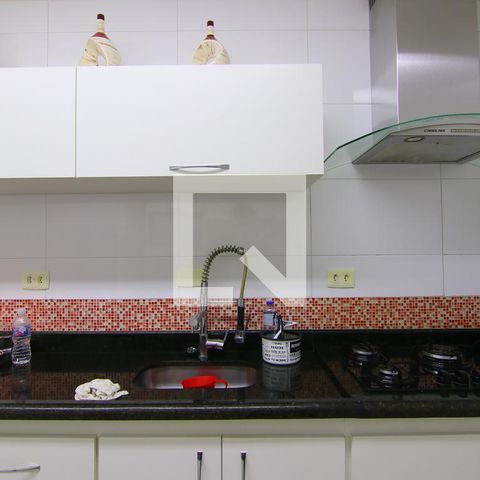 Apartamento à venda com 80m², 3 quartos e 2 vagasCozinha