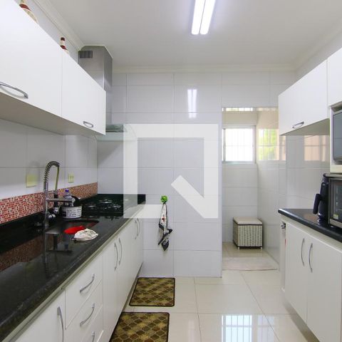 Apartamento à venda com 80m², 3 quartos e 2 vagasCozinha