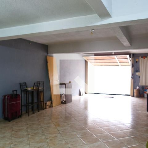 Casa à venda com 268m², 4 quartos e 6 vagasGaragem