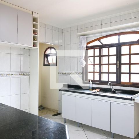 Casa à venda com 268m², 4 quartos e 6 vagasCozinha