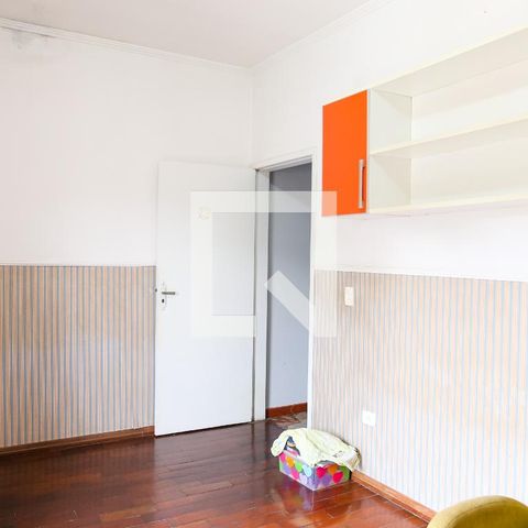 Casa à venda com 268m², 4 quartos e 6 vagasQuarto 2